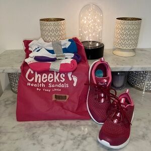 Tony Little Cheeks Bundle Pink Runners/New Socks/Athletic Shoes - Size 7